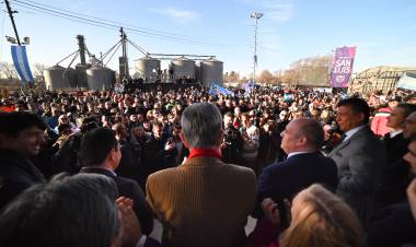 Y un día el Tren volvió a San Luis. Fiesta en Daract .