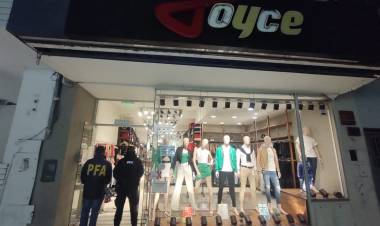 Taller clandestino de bolivianos en San Luis ? Posible trabajo esclavo ?Violación  a la Ley de Marcas ?