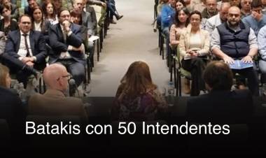 Gesto de cambio para BIEN-Batakis informó a 50 Intendentes de los créditos del NACION, que también será agente oficial de los Municipios 