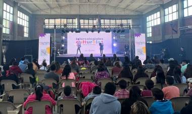 LA TOMA: encuentro en el Colegio Nº 3 “Manuel Belgrano”