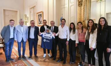 Puly Villegas fue recibido como Campeón Mundial de Paleta por Alberto RODRIGUEZ Saá y  él Presidente. Orgullo San Luis 