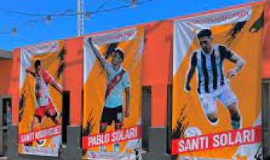 Arizona hace vibrar al Fútbol en el Sur con su Torneo de Verano.La fiebre por los Solario y Santi Rodriguez invitan a la gente