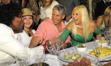 Desde 2015 la mujer de Poggi es ñoquis de su marido . Nepotismo, inmoralidad y millones a la Fundación familiar sin control.Su discutidos patrimonio vergonzante