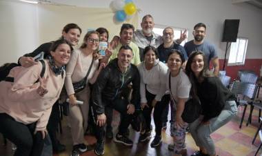 “Hay que recorrer los barrios, con la vieja escuela”