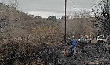 El fuego ocasionó daños a un tramo de fibra óptica 
