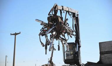 V. MERCEDES: destruyeron 1123 caños de escape adulterados