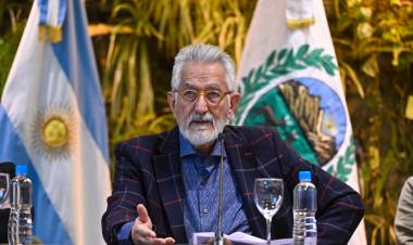 “DE LA CRISIS SE SALE POR ARRIBA, NO POR LA VENTANA”