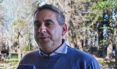 NUEVA GALIA: “Pitín” Moreyra junto a la familia municipal