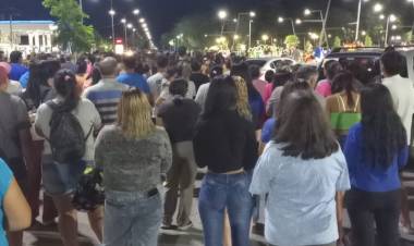 Poggi suspendió ir a La Toma,  para no dar explicaciones de porque dejó sin Policía a la Ciudad .Politizar en el ojo ajeno se  vuelve en contra .Hipócrita posición.