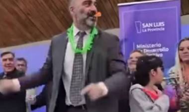 Créditos a Emprendedores: el 95 por ciento lo utilizó para pagar deudas .La falta de controles y seguimiento con favores políticos.