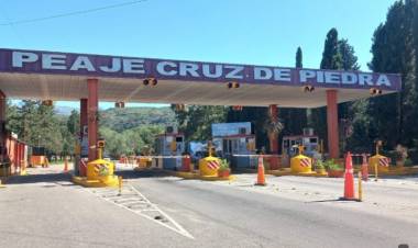 San Luis aumentó el 20 por ciento los peajes en bienvenida al 2025. No hay inflación ni aumentos de sueldo , pero si de tarifas. No sé entiende.Las rutas sin mantenimiento 