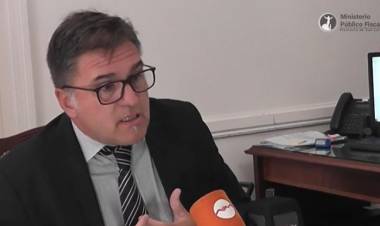 El tibio de Lucho Martinez merece que renuncie. Otro que se sirvió en cuchara del PJ y termina como cobarde 