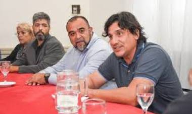 El Giraudismo podría jugar a medias , frente a la Alianza Poggi -Frontera. Luis, juega él 2027.Las especulaciones ya juegan, pero un sapo más se pueden tragar .