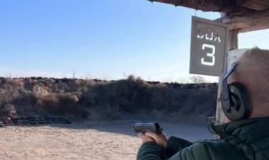 El puntero de Poggi , Walter Oio práctica tiro ante la inseguridad.Parece mentira la realidad de San Luis.