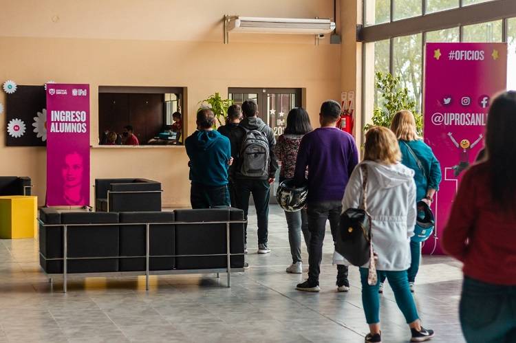 Siguen las inscripciones para el 2° semestre de la UPrO