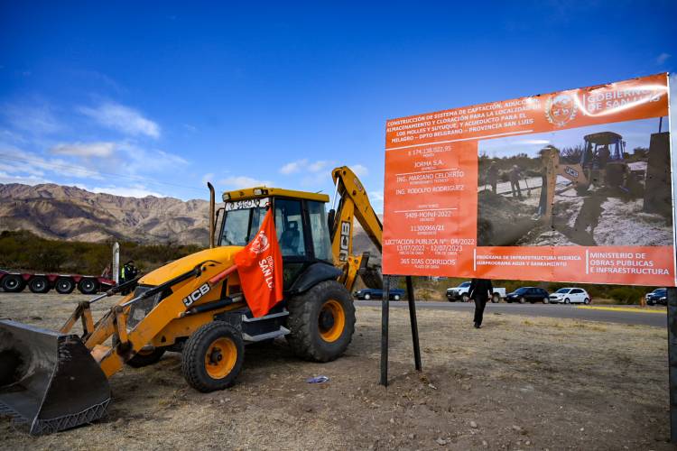 SUYUQUE Y LOS MOLLES: inicio de obra hídrica