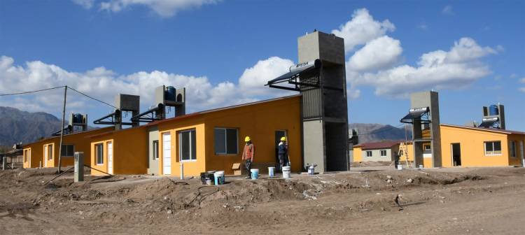 LA PUNTA: 36 viviendas ya están al 80 por ciento