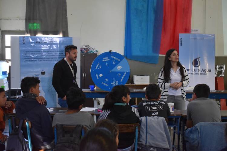 EL SUYUQUE: charlas sobre el agua con estudiantes