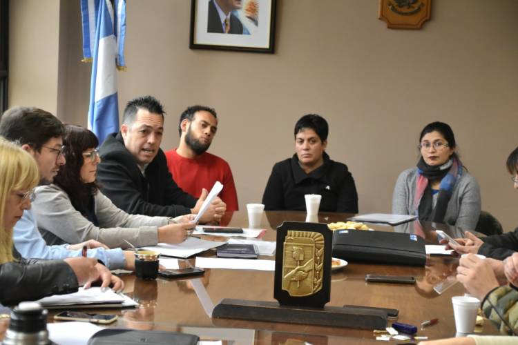 Anastasi dió la cara y los dejó mudos a los que le pedían explicaciones. Habló de todo. Lógico dijo que su renuncia siempre estuvo a disposición 