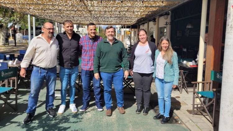 MARCELO AMITRANO PRESENTÓ SUS CANDIDATOS PARA MERLO