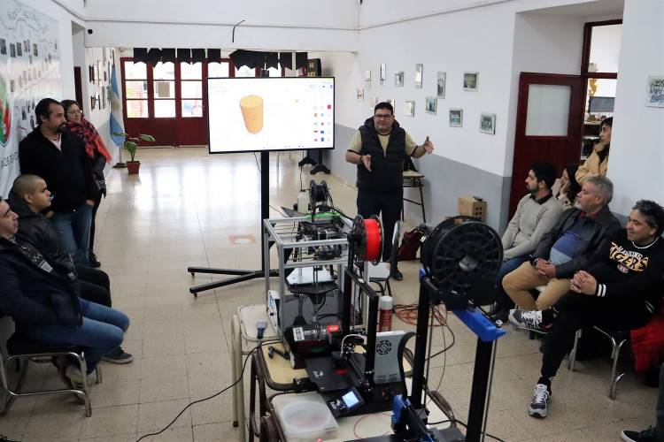 NUEVA GALIA: La ULP dictó un taller de impresión 3D 