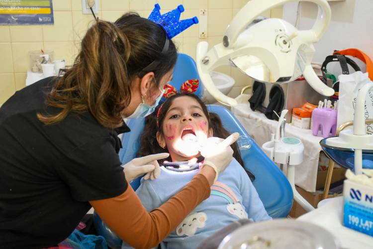 LA TOMA: atención odontopediátrica en jardines de infantes