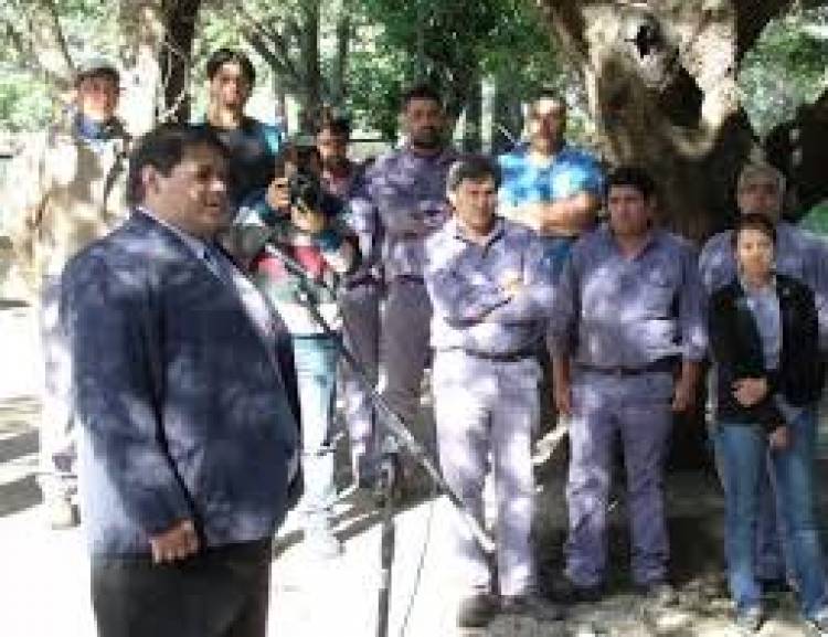 Daniel VOLVE El caos del Agua en Merlo. La inutilidad de los  que están. Cortes y empeoramiento del servicio