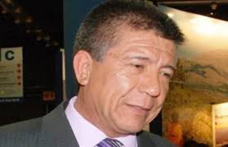 Justo Daract paga sueldo completo y un bono para los no efectivos.El Negro Domínguez, un distinto 