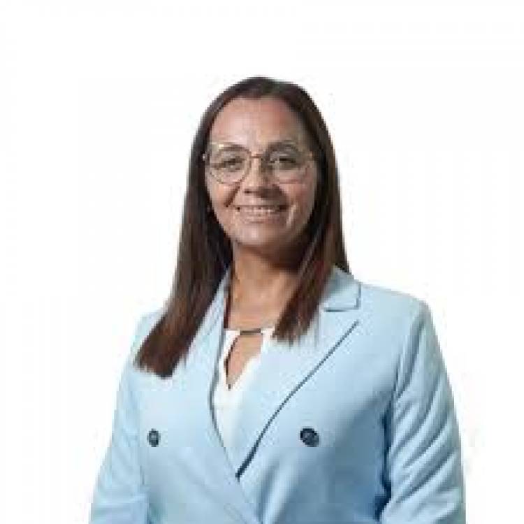 Escándalo:la Ministra Becerra puso a su doméstica en Inclusión y como Jefa de sector .Cambiar para empeorar .Inexplicable 