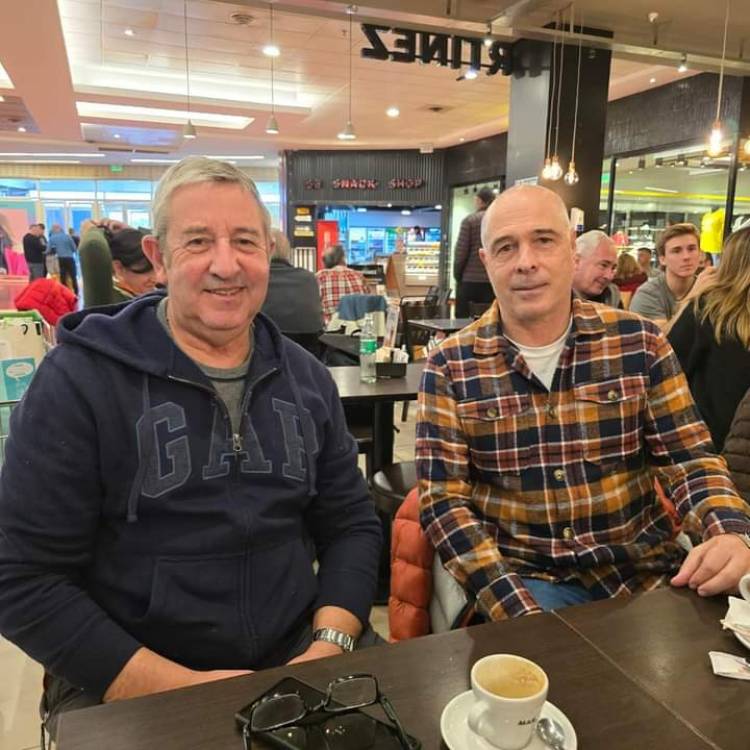 Cobos a Abdala en San Luis " coincidimos en que se deben respetar los cambios en la Ley Bases e insistir  en Ganancias y Bienes Personales".