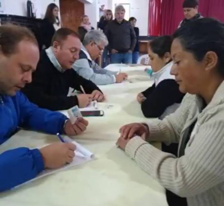 Pre Inscripción de 20 mil viviendas.La estafa electora de Poggi,  que espera sentencia judicial . Miles de Engañados  hasta hoy. La justicia busca que se prescriba.