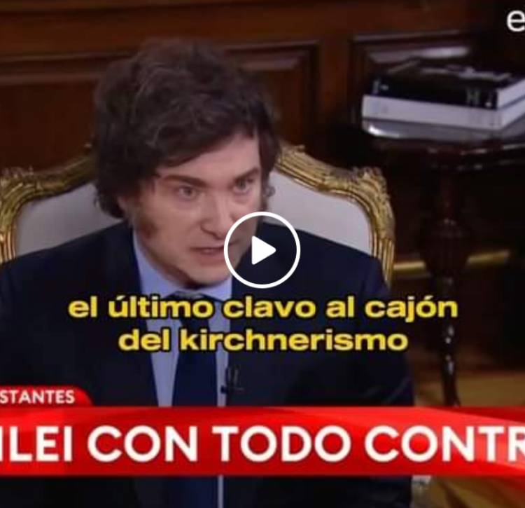 Cristina sobre Milei " Así que ahora me querés matar ?.Solo te pido que le garantizes cuatro comidas a la gente .SOS vergüenza ajena .