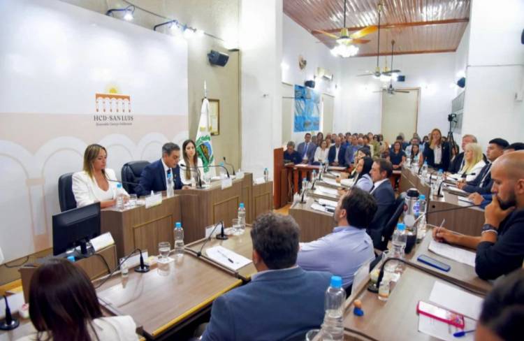 Hissa: "hemos saneado él Municipio y apostado a lo esencial en tiempos difíciles .Aún así hemos invertido e invertiremos en parque automotor e infraestructura y una planta de asfalto 