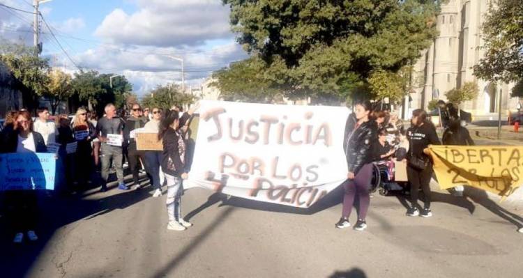 Caso Magalí Morales : una causa que usó él poggismo contra él Gobierno anterior y hoy es un problema ante la detención de los Policías.