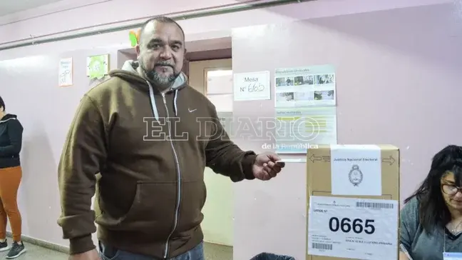 Maxi Frontera y la contracara a Poggi y al llorón de Olivero.Puede pagar aumentos y otorgará un bono de $ 54 míl a los Municipales en acuerdo con el Gremio Municipal 