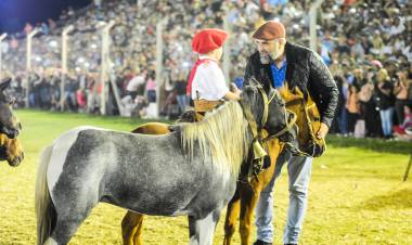 Alberto Jr. se muestra como lider en Nueva Galia