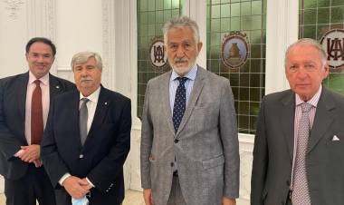 Alberto y una agenda productiva provincial con la UIA