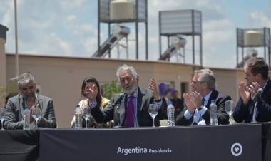 Emoción en 300 familias Mercedinas que tendrán su vivienda propia 