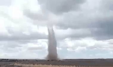  FRAGA: filmaron un “mini tornado”