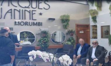 Panza dice que no comparte el manejo de Bridger en la ZAL.Las fotos de Brasil de Bridger con Yabrán  Gómez y algunos que no aparecen .La foto en un spa de belleza  es una burla 