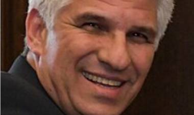 Poggi y la reforma Constitucional que avanza. Cuales son los puntos .Dos periodos para cualquier cargo . Cámara única y sin elecciones intermedias.