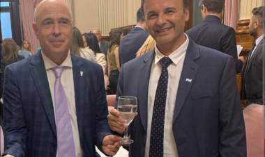 Bartolo Abada asumió de Presidente, por viaje de Milei y Villarroel.Si manejó él país, puedo manejar San Luis 