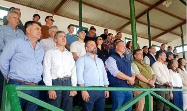 Es lamentable que él Gobernador no le dé la cara para venir a la Rural . Entretelones la bronca 