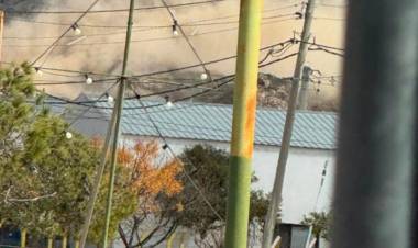 La Calera afectada por voladuras que cubrieron él pueblo.El Intendente dijo que la empresa Cementos Avellaneda no da repuestas y los denunció.