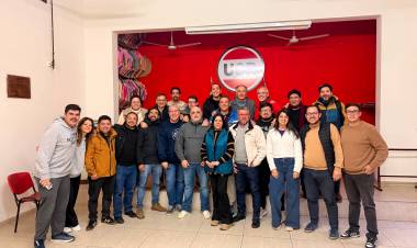 UCR: habrá internas entre quienes dicen que Gobiernan con Poggi e Identidad Radical que los crítica .