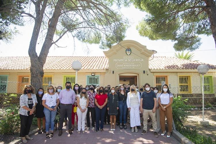 FINALIZARON LAS OBRAS QUE MODERNIZARON POR COMPLETO LA ESCUELA “LA RIOJA”