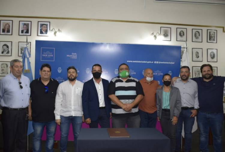 Los gremios destacan las medidas de Tamayo