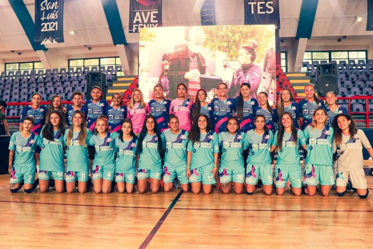 FÚTBOL FEMENINO: San Luis FC presentó su plantel 
