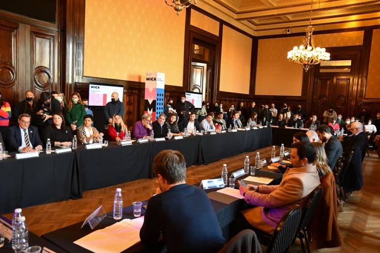 El Ministerio de Producción en el conversatorio del MICA
