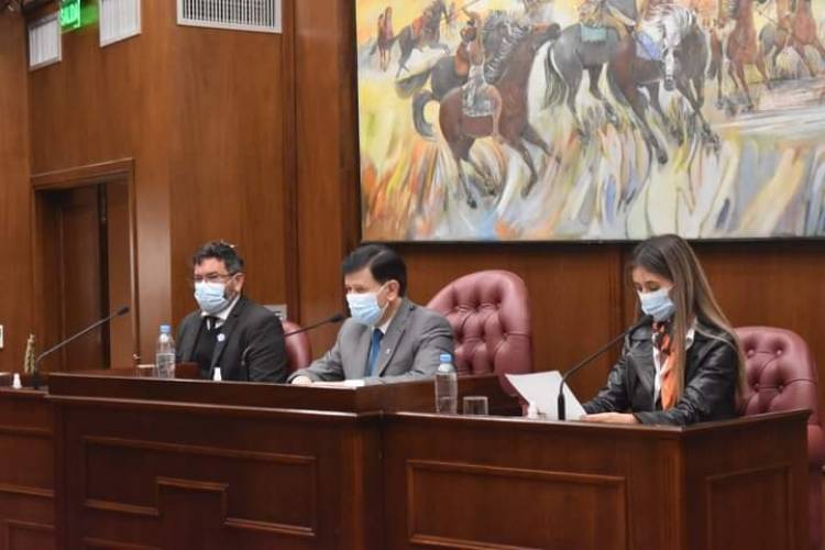Monez Ruiz y un regreso lògico.Se rompiò el hielo institucional,falta el polìtico.